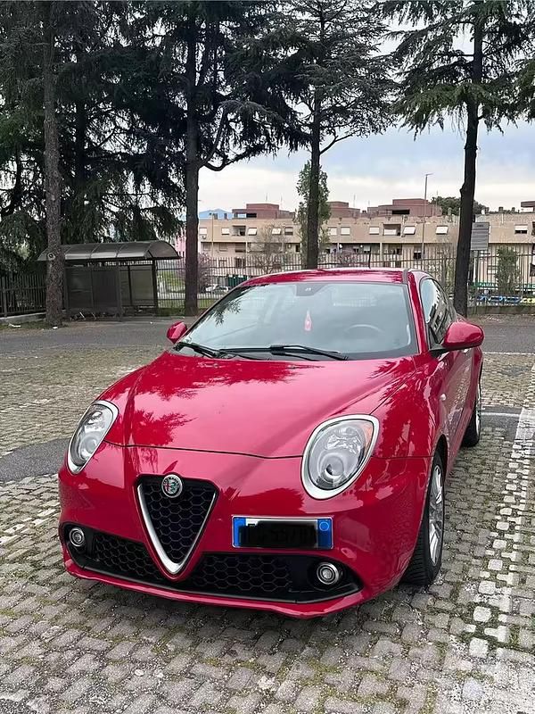 Usata Alfa Romeo MiTo 95 CV (69 kW) 2016 Rosso Utilitaria
