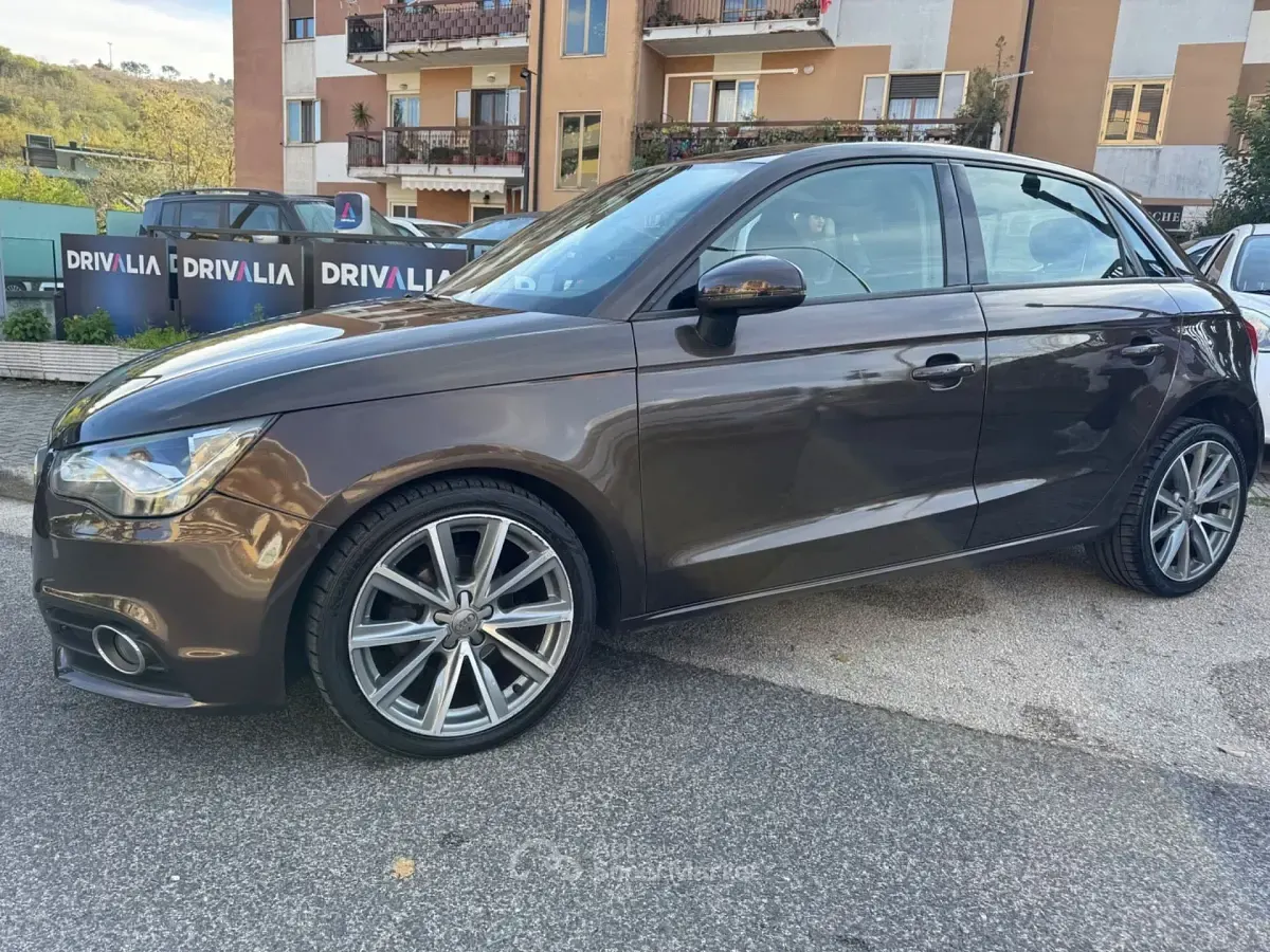 Usata Audi A1 Ambition 90 CV (66 kW) 2014 Marrone Utilitaria