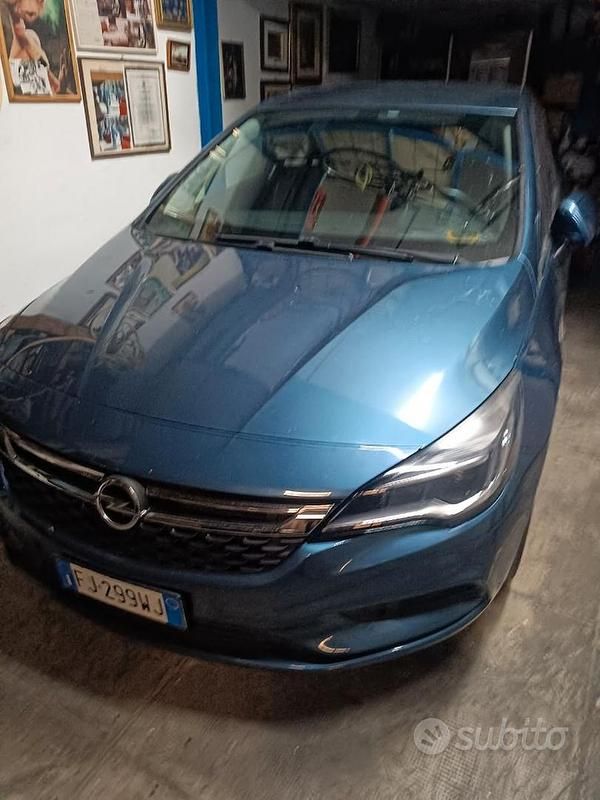 Usata Opel Astra 101 CV (74 kW) 2017 Blu Berlina
