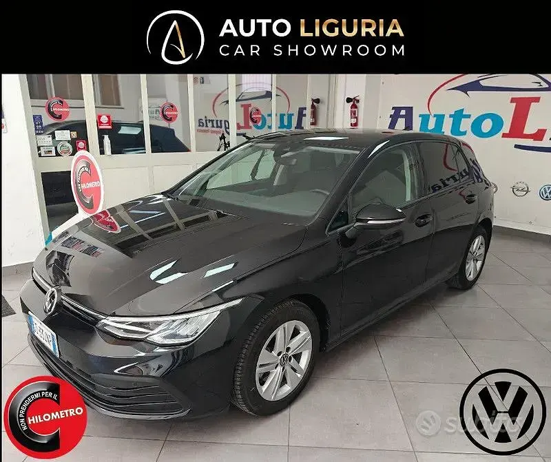 Usata VW Golf VIII Life 131 CV (96 kW) 2021 Nero Berlina
