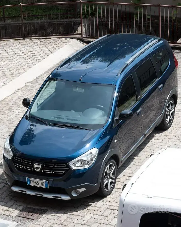 Usata Dacia Lodgy Stepway 116 CV (85 kW) 2019 Bluazzurro Monovolume