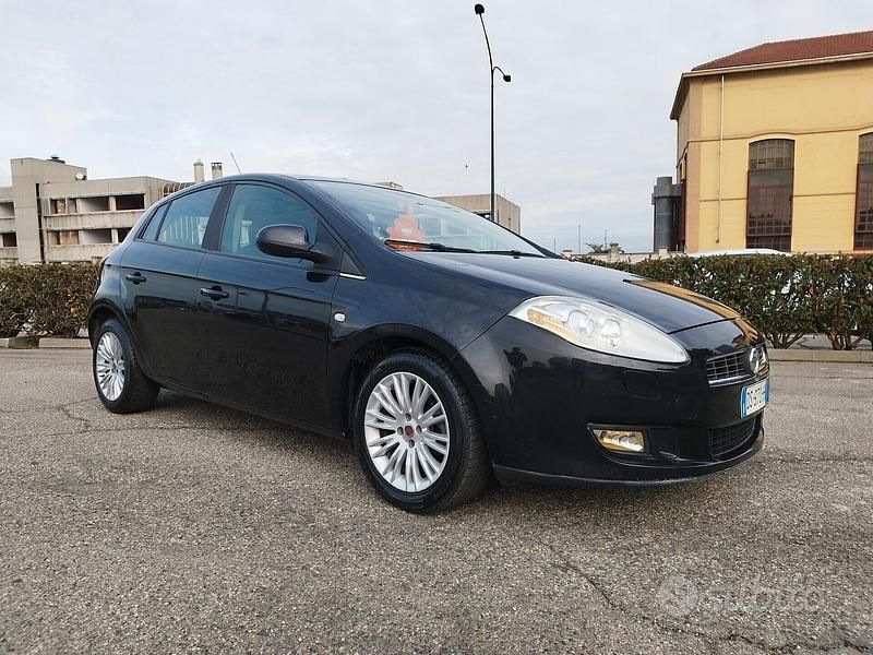 Nero Usata 2008 Fiat Bravo Dynamic Due volumi | 3500 € (Buon prezzo) - Immagine 1/4