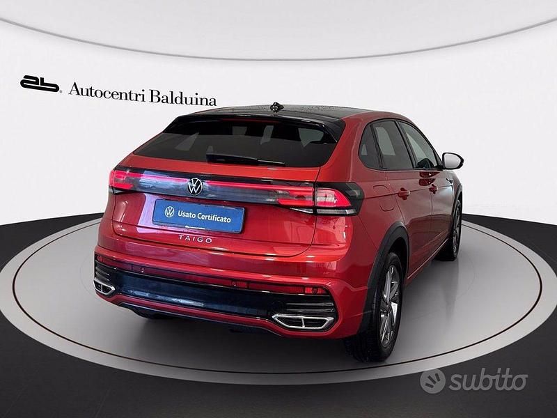 Usata VW Taigo R-line 110 CV (80 kW) 2023 Rosso met tetto nero SUV