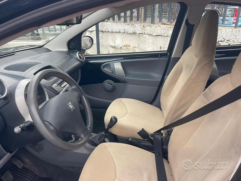 Usata Peugeot 107 68 CV (50 kW) 2008 Nero Utilitaria