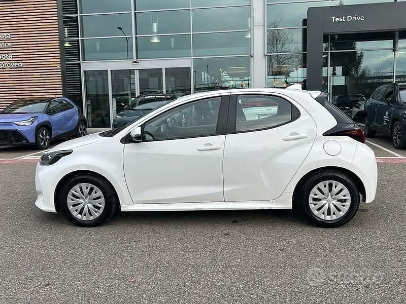 Usata Toyota Yaris Active 2023 Bianco Utilitaria