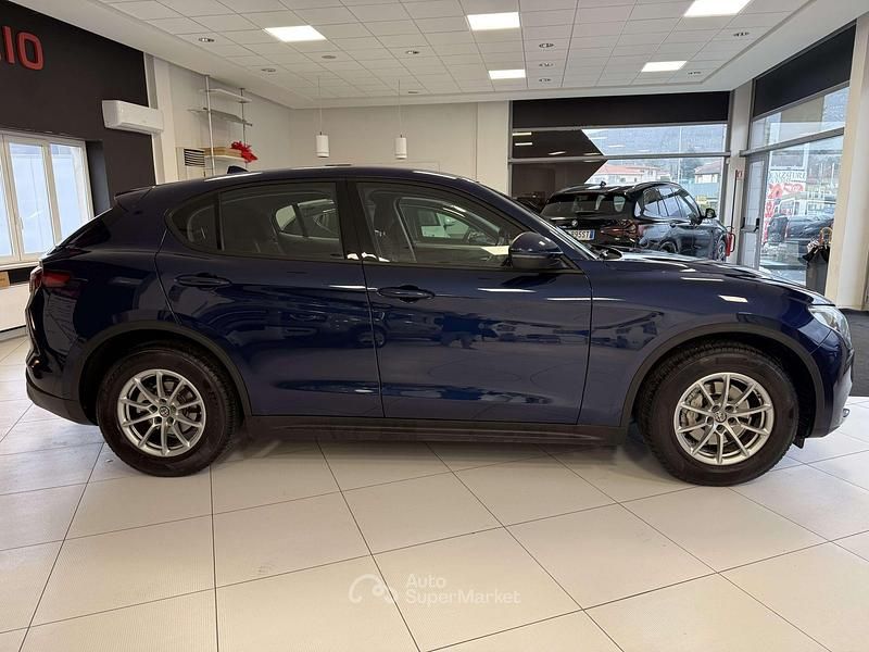 Usata Alfa Romeo Stelvio Business 160 CV (117 kW) 2020 Blu/azzurro SUV