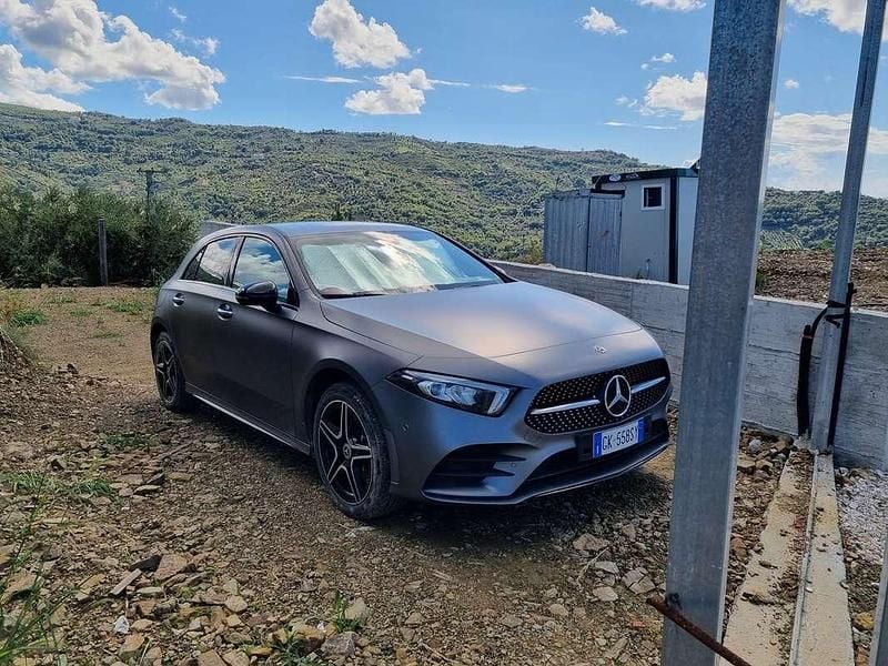 Grigio Usata 2022 Mercedes A250 Premium Tre volumi | 34.900 € (Molto cara) - Immagine 1/4