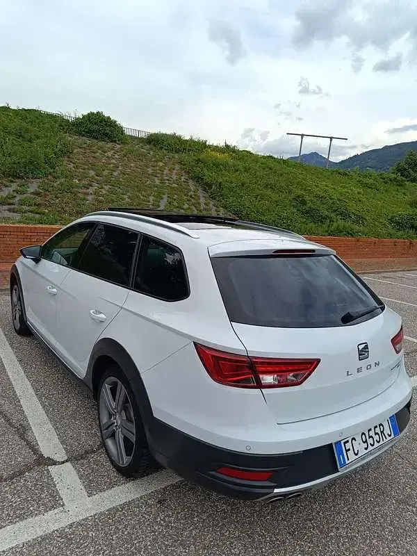 Usata Seat Leon ST 4Drive 150 CV (110 kW) 2016 Bianco Station wagon