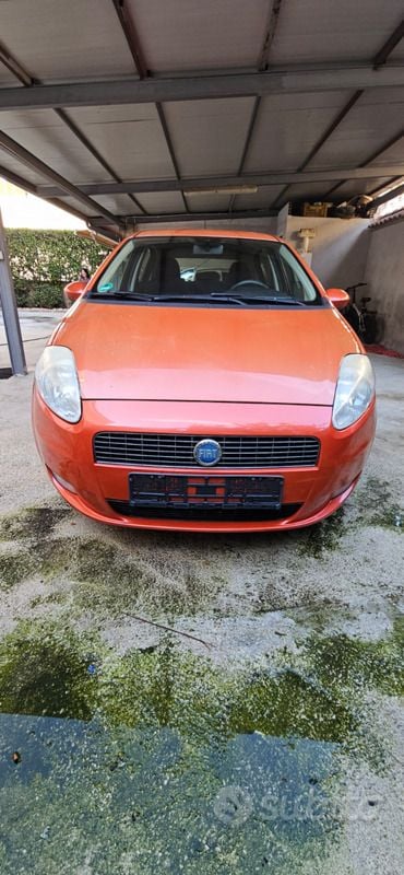 Usata Fiat Grande Punto 2005 Rosso Utilitaria