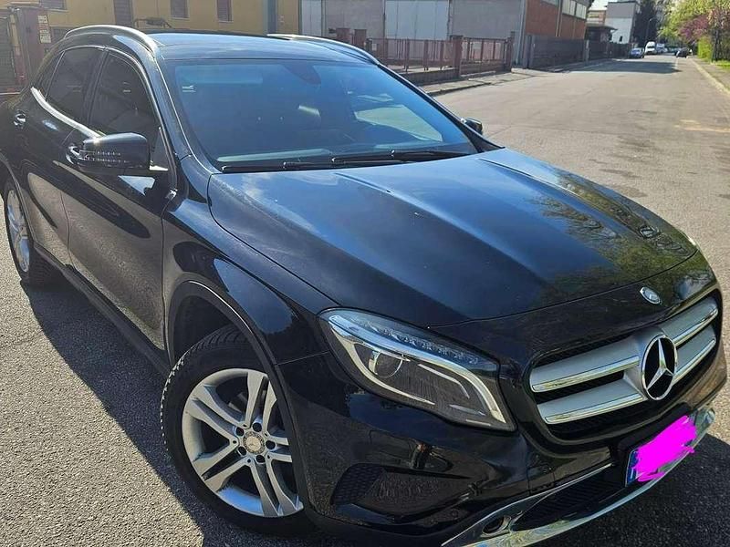 Usata Mercedes GLA220 177 CV (130 kW) 2016 Nero SUV