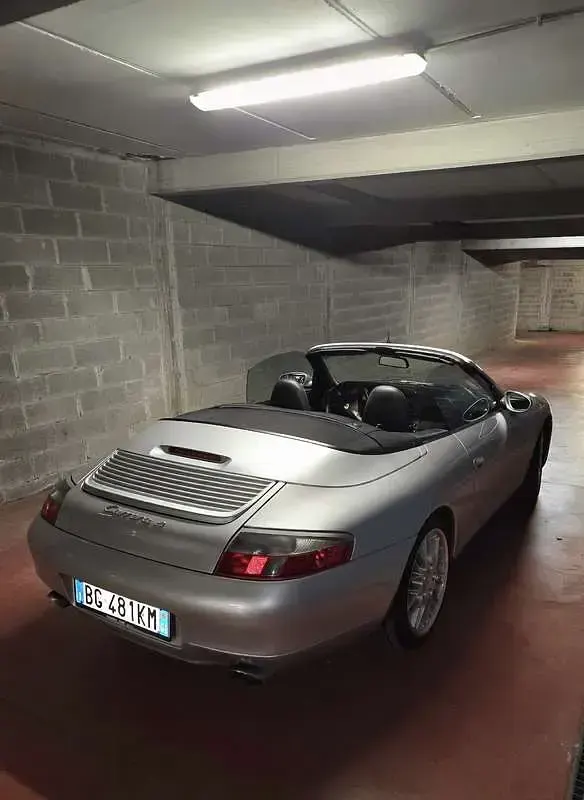 Usata Porsche 911 Carrera Cabriolet 300 CV (220 kW) 1999 Argento Cabrio