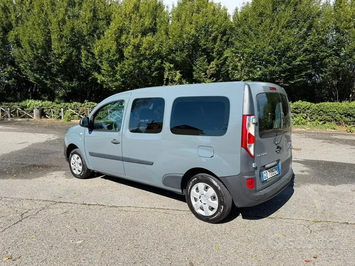 Usata Renault Kangoo 95 CV (69 kW) 2020 Grigio Monovolume