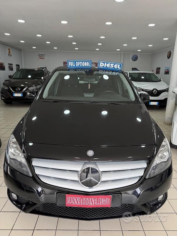 Nero Usata 2012 Mercedes B180 Monovolume | 6500 € (Cara) - Immagine 1/4