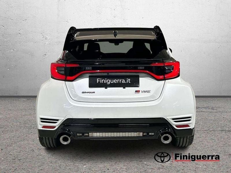 Nuova Toyota Yaris Aero 280 CV (205 kW) 2026 Bianco Utilitaria