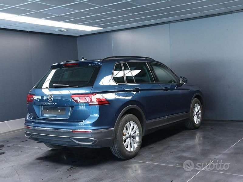 Usata VW Tiguan Life 150 CV (110 kW) 2023 Blu SUV
