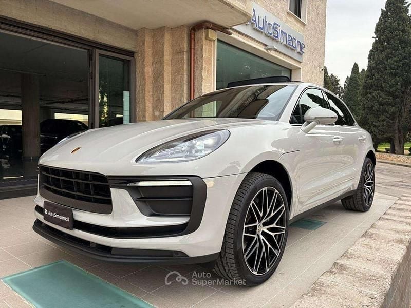 Grigio Usata 2023 Porsche Macan SUV | 70.899 € (Buon prezzo) - Immagine 1/4