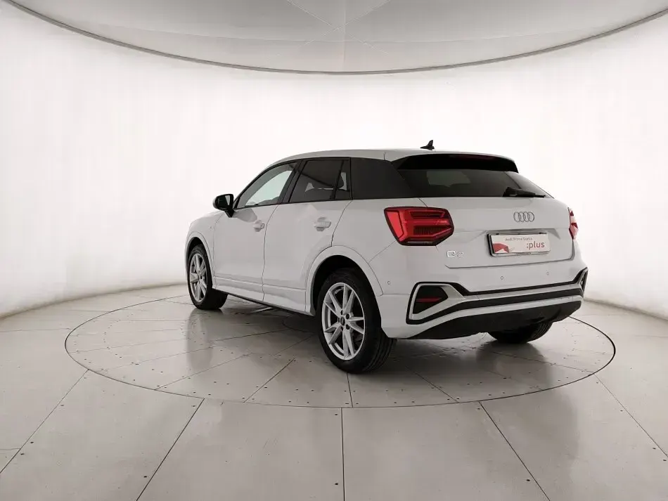 Usata Audi Q2 S-Line 150 CV (110 kW) 2025 Bianco ghiaccio metallizzato SUV
