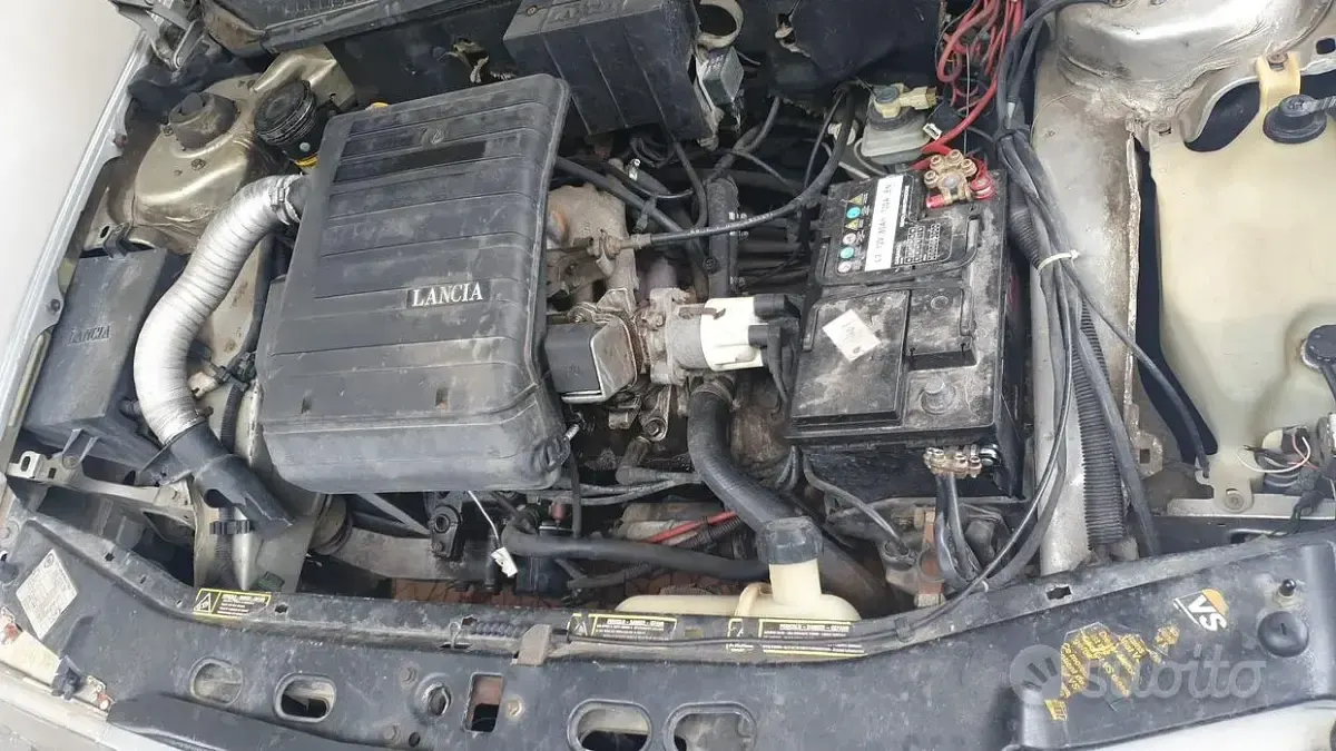 Usata Lancia Dedra 88 CV (64 kW) 1989 Giallo Berlina