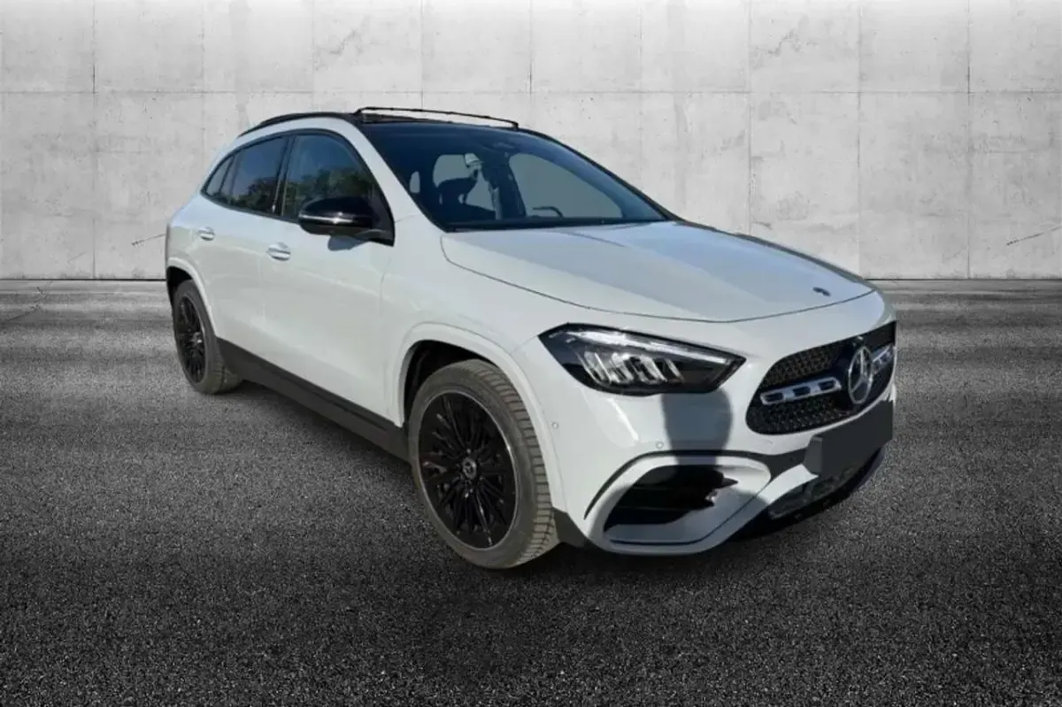 Usata Mercedes GLA200 AMG Line Premium 150 CV (110 kW) 2025 Grigio SUV