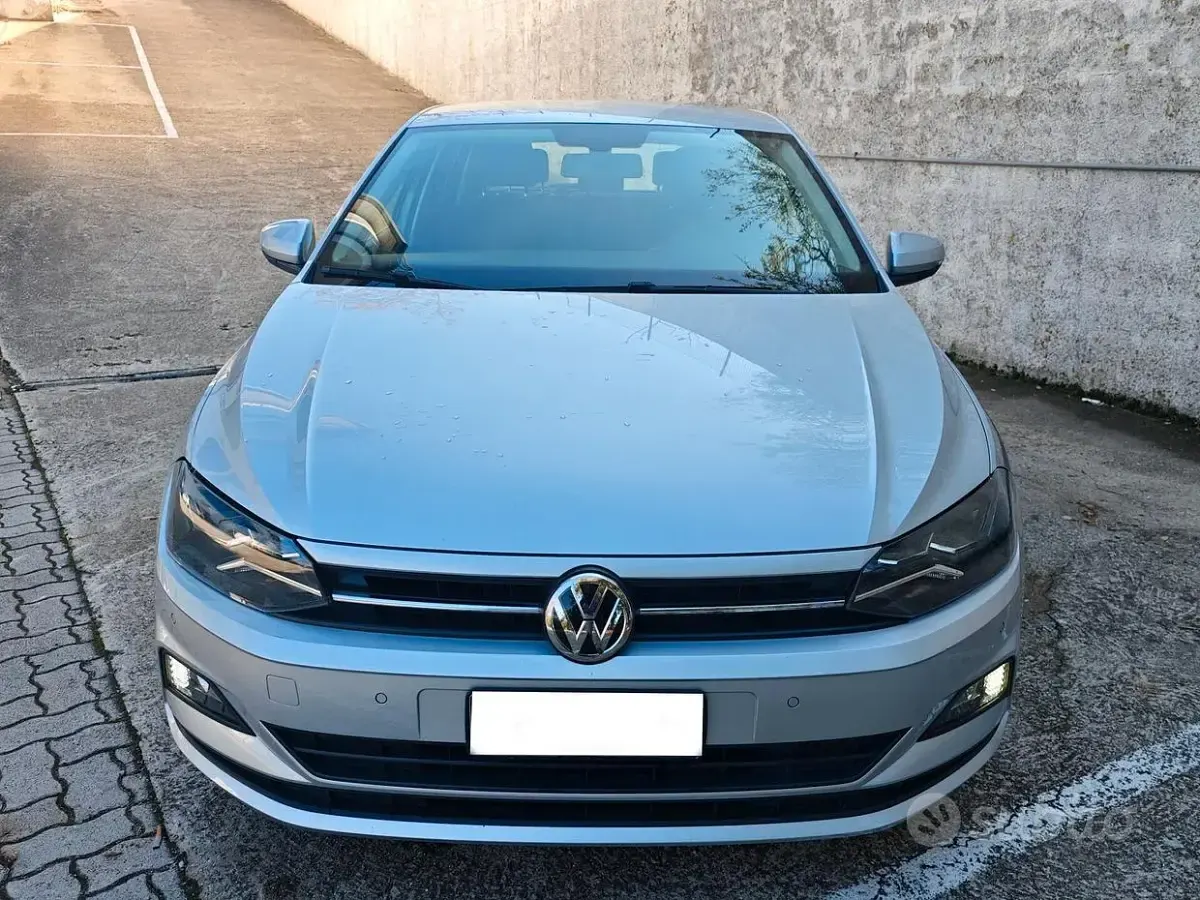 Usata VW Polo 80 CV (58 kW) 2019 Grigio Utilitaria