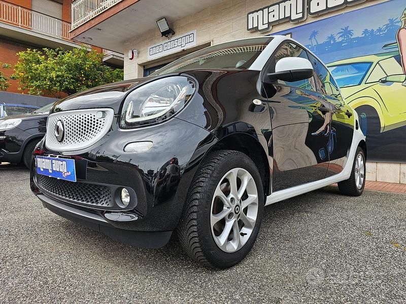 Usata Smart ForFour Passion 71 CV (52 kW) 2017 Nero Utilitaria