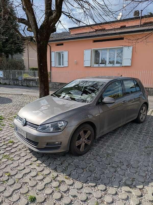 Usata VW Golf VII Comfortline 110 CV (80 kW) 2016 Berlina