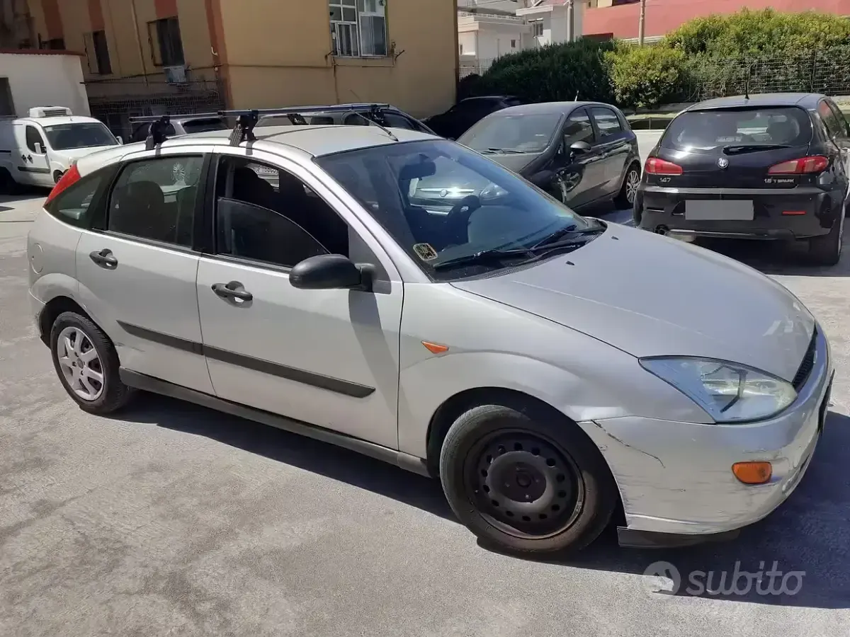 Usata Ford Focus 2000 Grigio Berlina