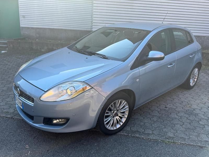 Blu Usata 2009 Fiat Bravo Active Due volumi | 2600 € (Ottimo prezzo) - Immagine 1/4