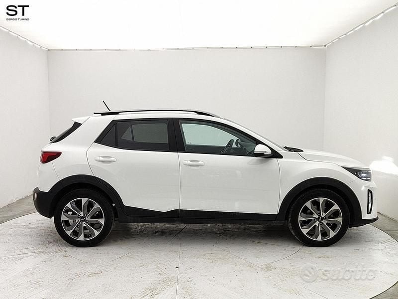 Usata Kia Stonic Urban 100 CV (73 kW) 2024 Bianco SUV