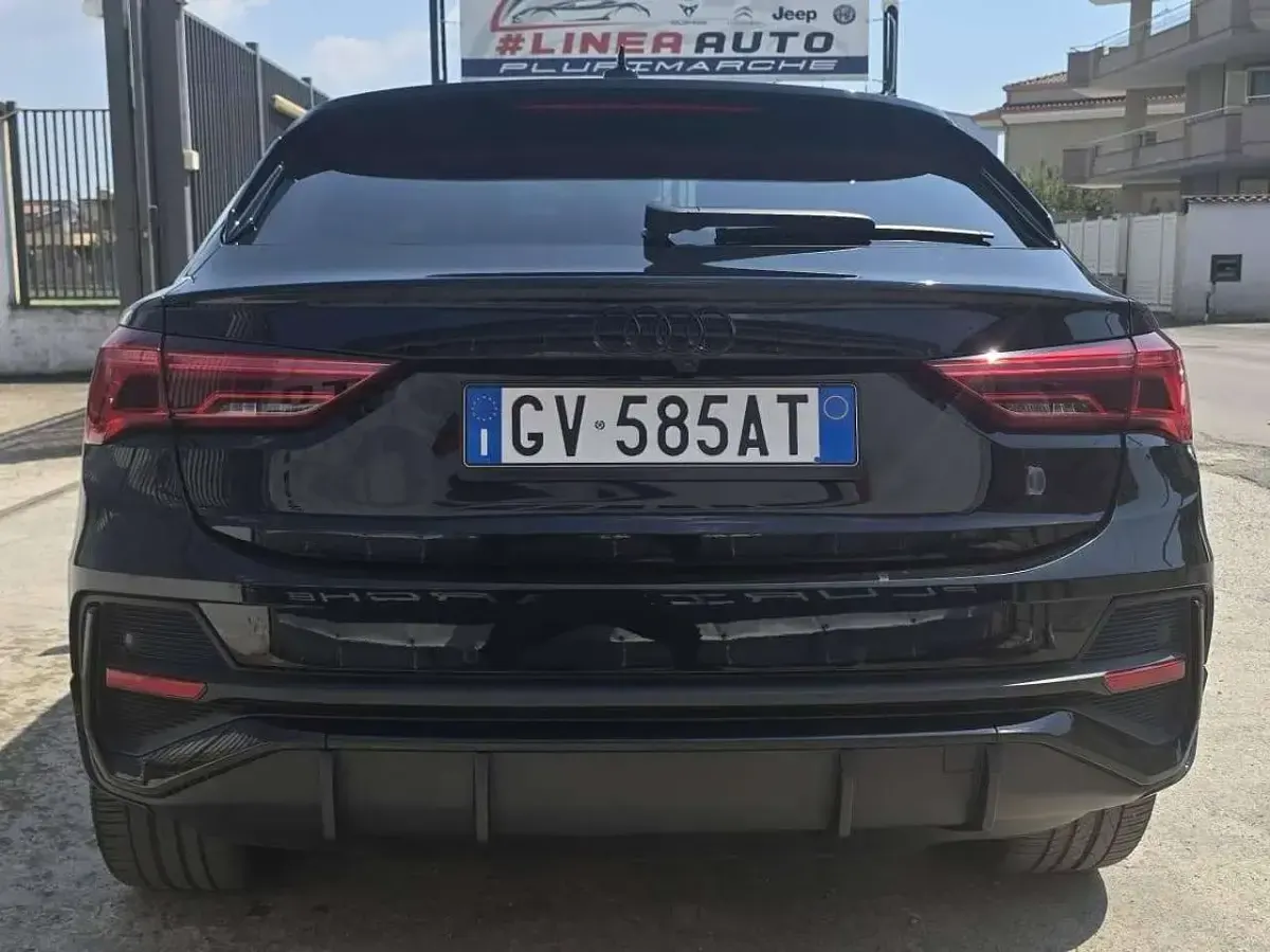 Usata Audi Q3 Sportback S-Line 200 CV (147 kW) 2021 Nero SUV