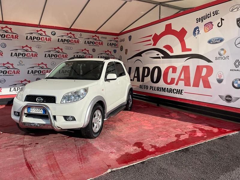 Bianco Usata 2008 Daihatsu Terios SUV | 5890 € (Buon prezzo) - Immagine 1/4