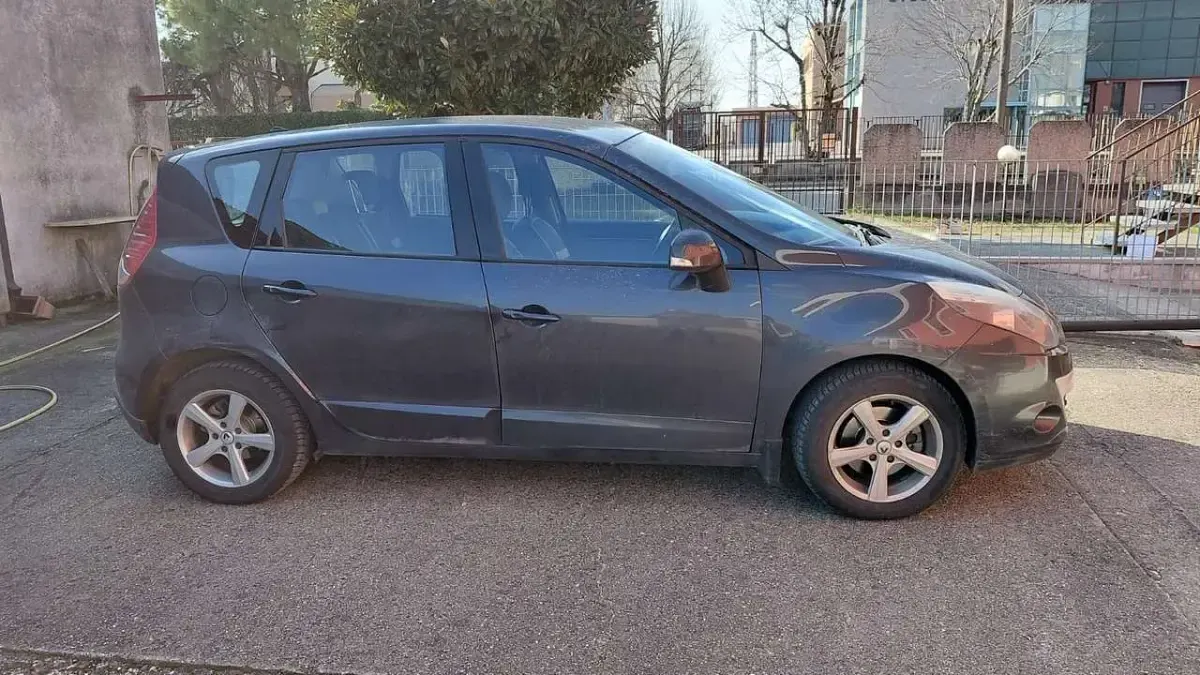 Usata Renault Scenic E-Tech Dynamique 110 CV (80 kW) 2011 Other Monovolume