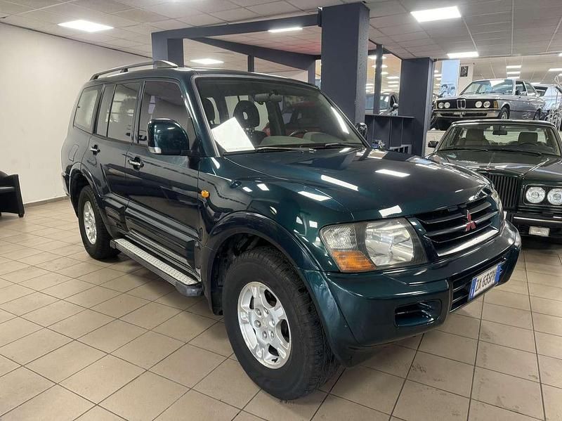 Usata Mitsubishi Pajero 160 CV (117 kW) 2001 Verde SUV