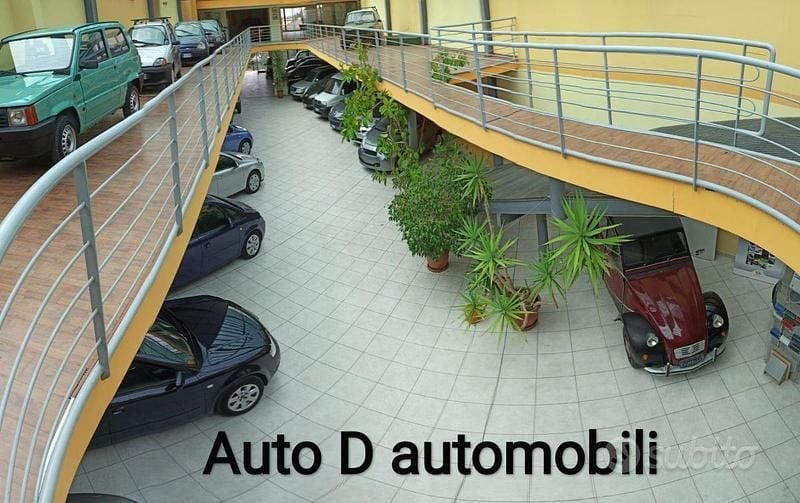 Usata Opel Corsa Elegance 100 CV (73 kW) 2023 Utilitaria