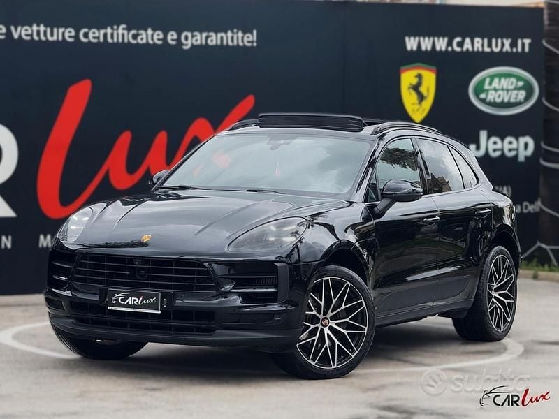 Nero jet metallizzato Usata 2019 Porsche Macan Turbo Sport SUV | 48.999 € (Buon prezzo) - Immagine 1/4