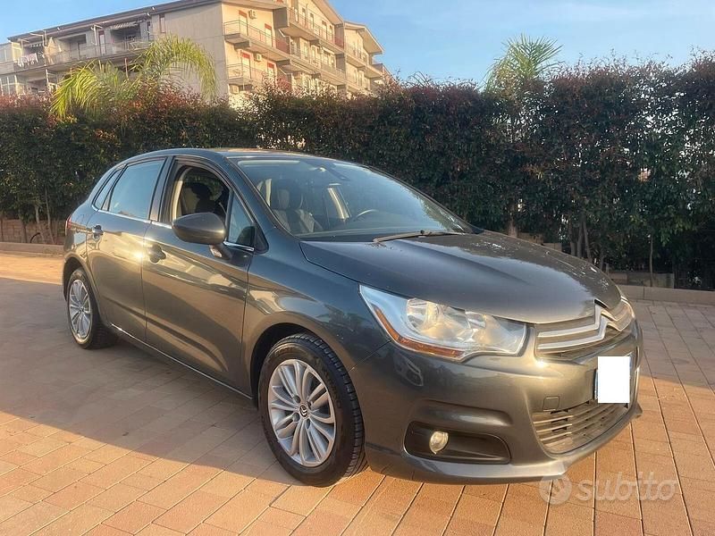 Grigio Usata 2015 Citroën C4 Tre volumi | 7500 € (Buon prezzo) - Immagine 1/4