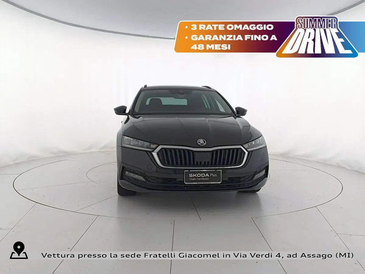 Usata Skoda Octavia Executive 116 CV (85 kW) 2022 1z nero tulipano perlato Station wagon