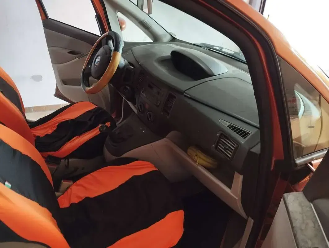 Usata Fiat Idea Active 95 CV (69 kW) 2004 Arancione Monovolume