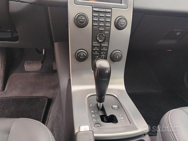 Usata Volvo V50 180 CV (132 kW) 2006 Grigio Station wagon