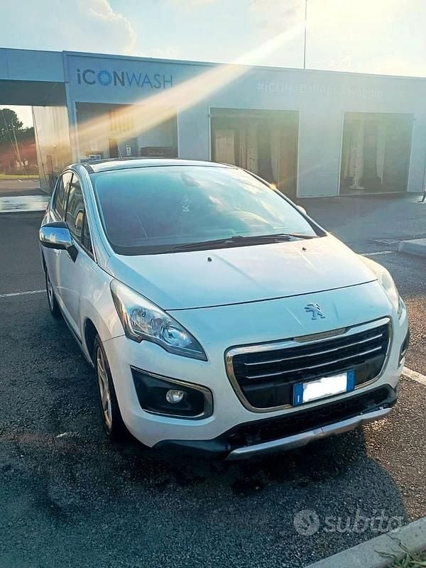 Usata Peugeot 3008 Business-Line 115 CV (84 kW) 2014 Bianco Station wagon