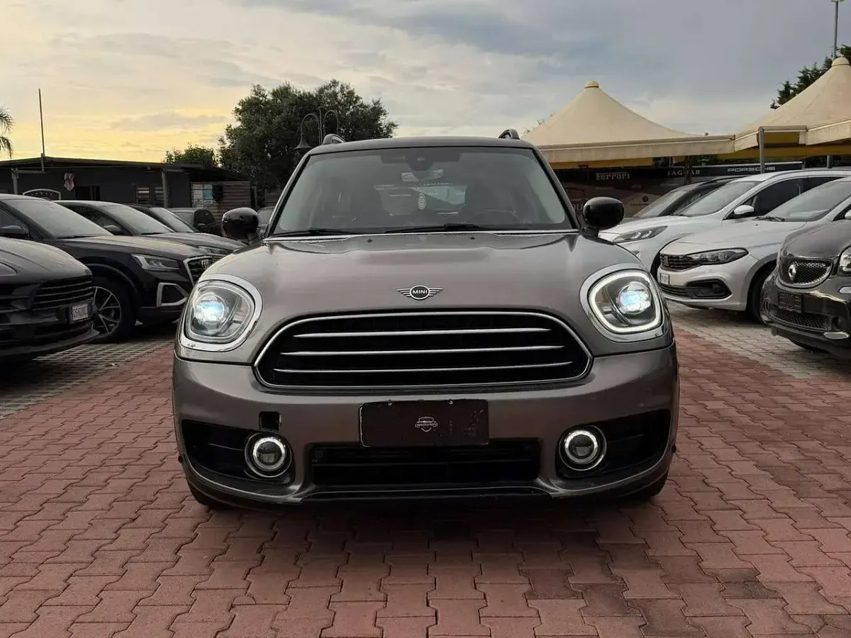 Usata Mini Cooper D Countryman Hype 150 CV (110 kW) 2019 Viola SUV