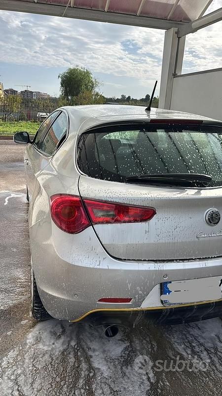 Usata Alfa Romeo Giulietta 140 CV (102 kW) 2015 Grigio Utilitaria