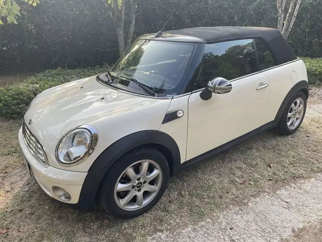 Usata Mini Cooper Cabriolet 122 CV (89 kW) 2010 Cabrio