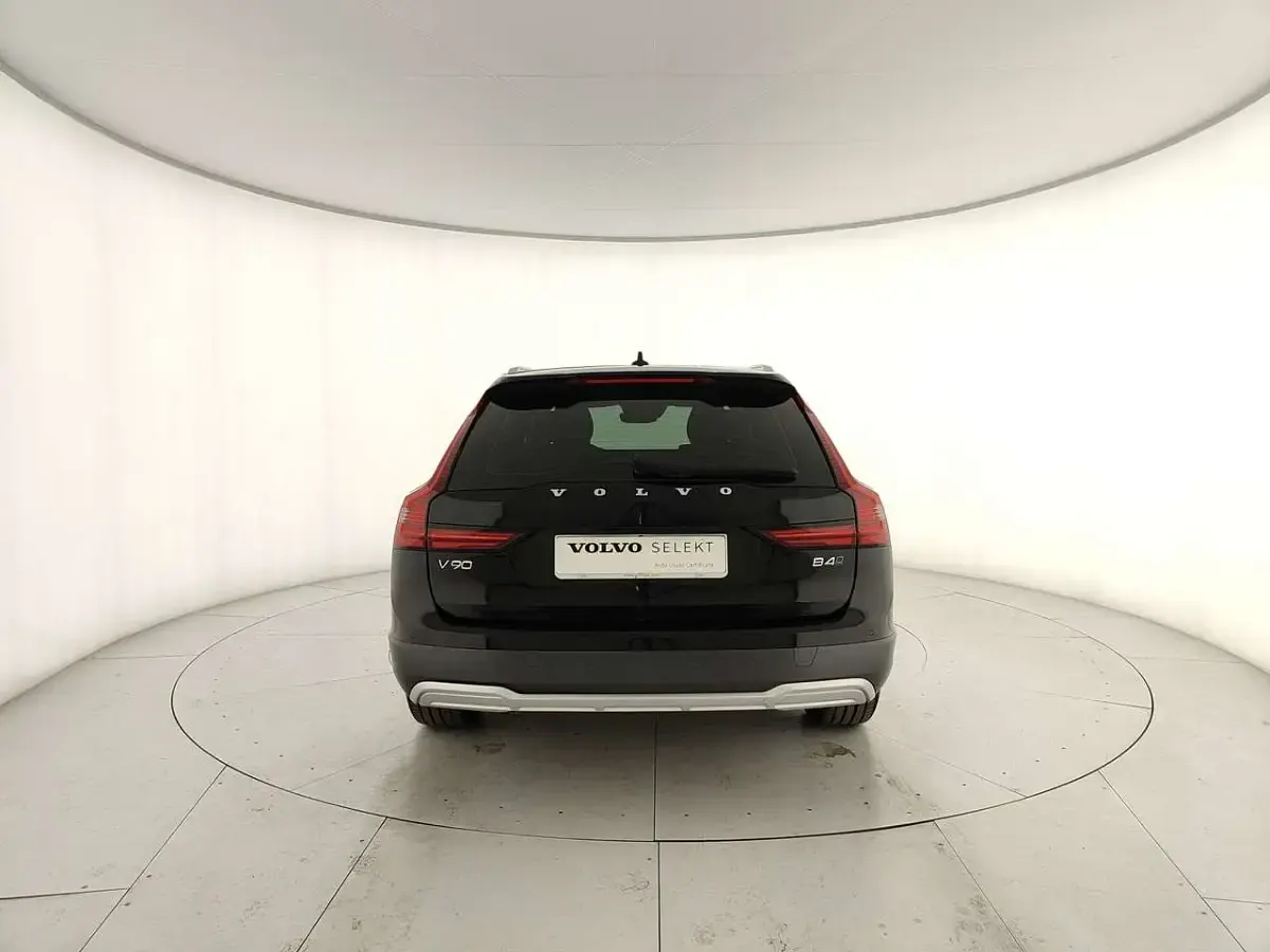 Usata Volvo V90 CC Business Edition 197 CV (144 kW) 2021 Nero Station wagon