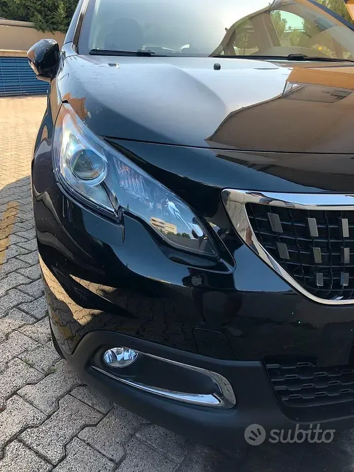Usata Peugeot 2008 102 CV (75 kW) 2019 Nero SUV