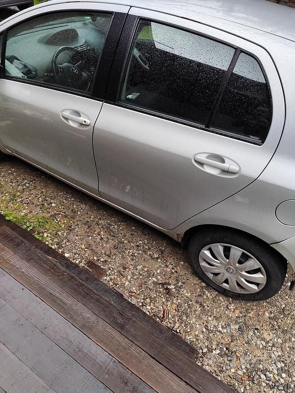 Usata Toyota Yaris 90 CV (66 kW) 2007 Berlina