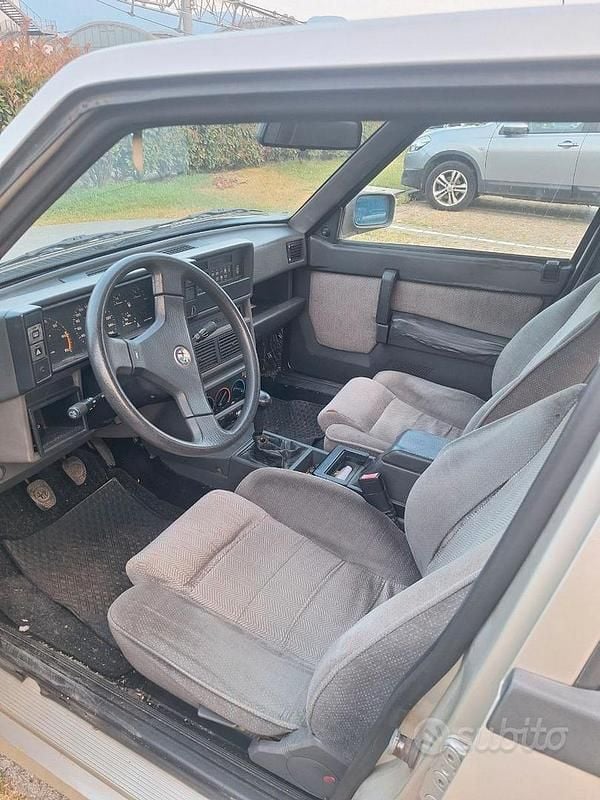 Usata Alfa Romeo 75 1990 Berlina