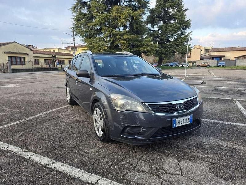 Usata Kia Ceed LX 90 CV (66 kW) 2011 Utilitaria