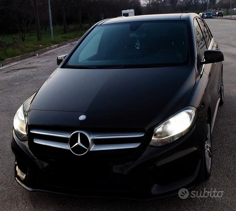 Usata Mercedes B200 AMG 136 CV (100 kW) 2017 Nero Monovolume