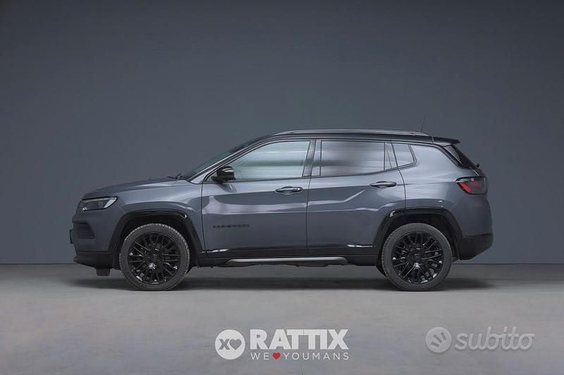 Usata Jeep Compass 131 CV (96 kW) 2024 Graphite grey con tetto nero SUV